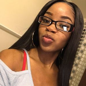 Meet your Posher, Angelique